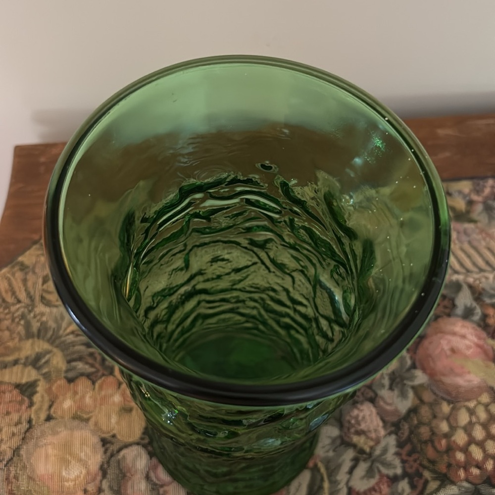 Crinkled Green Glass Vase Vintage - Picture 8 of 12